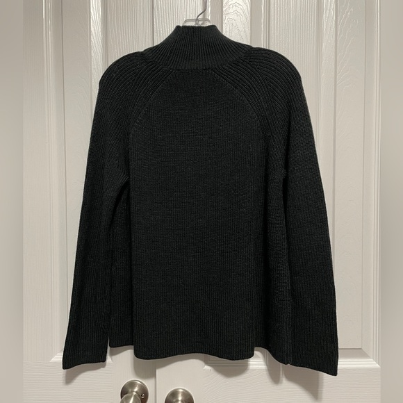 NWT Eileen Fisher
Merino Wool Ribbed Turtleneck Long Raglan
Sleeve Sweat… - Picture 3 of 5
